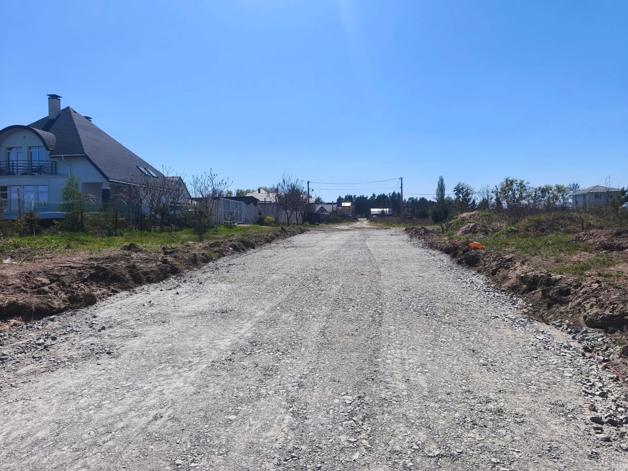 Продам земельну ділянку 5,2 сотки під будівництво.