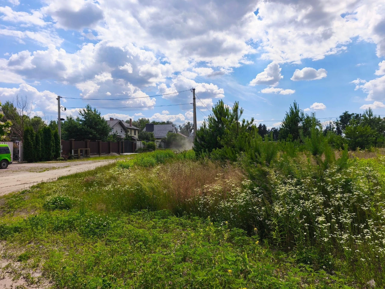 Продам земельну ділянку 6 соток під будівництво.