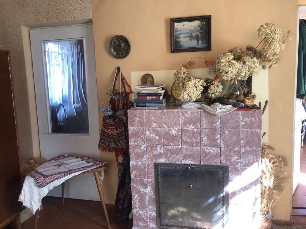 Продається дачний будинок із землею