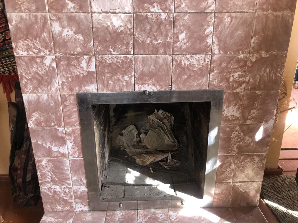 Продається дачний будинок із землею