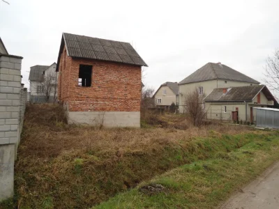 Продам земельну ділянку - незавершене будівництво.