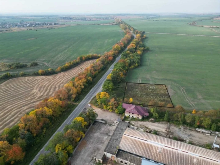Продаж земельної ділянки комерційного призначення — м. Рудки