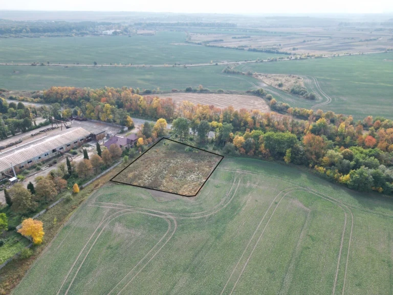 Продаж Земля комерційного призначення