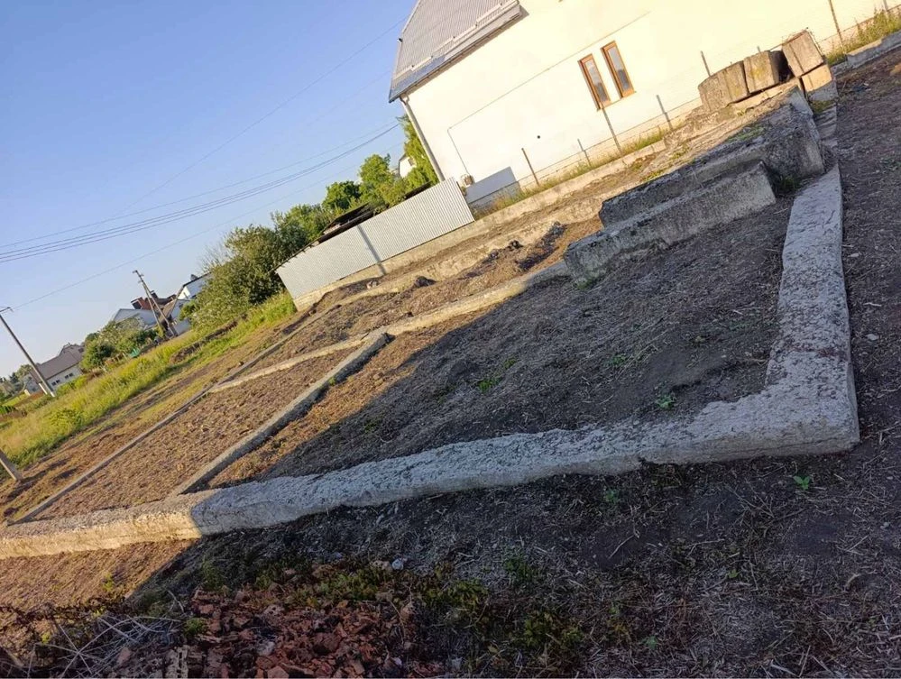 Продаж земельної ділянки  у м. Рудки