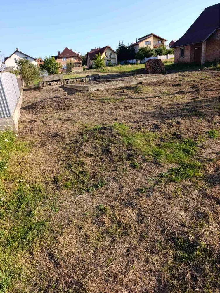 Продаж земельної ділянки  у м. Рудки