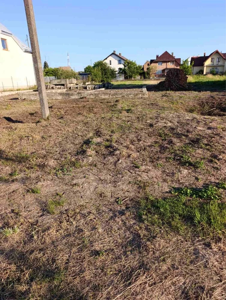 Продаж земельної ділянки  у м. Рудки