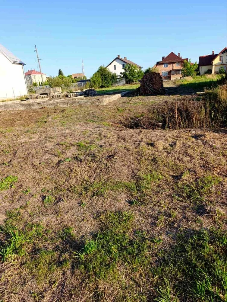 Продаж земельної ділянки  у м. Рудки