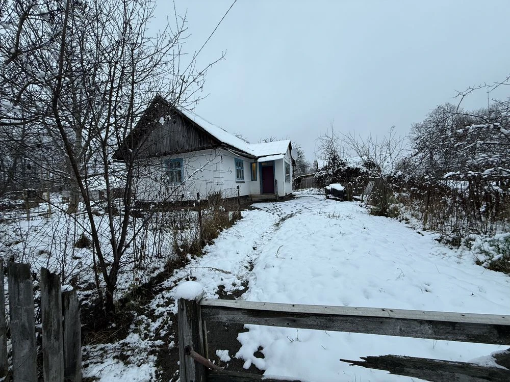 Земельна ділянка с. Цетуля з будинком