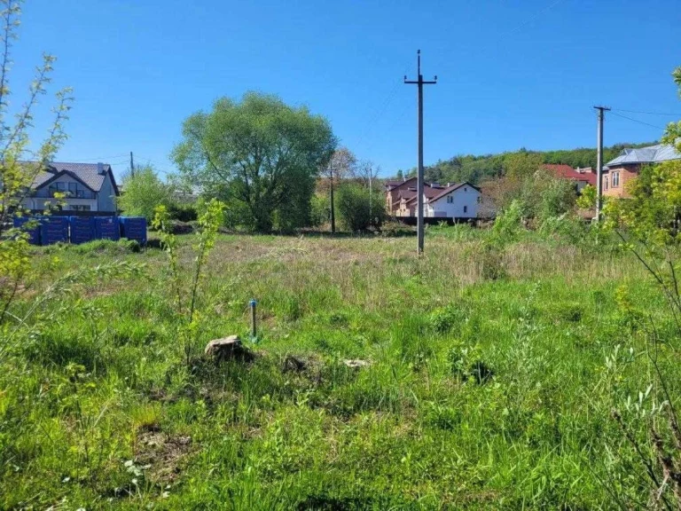 Продаж земельної ділянки під будівництво, Винники