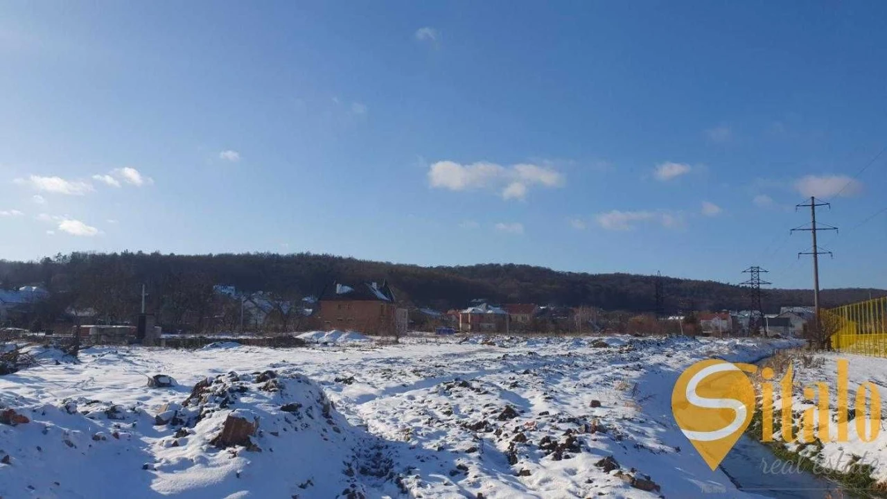 Продаж земельної ділянки під будівництво, Винники