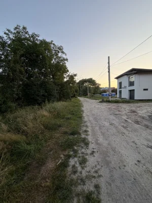 Продаж земельної ділянки під будівництво в м. Винники