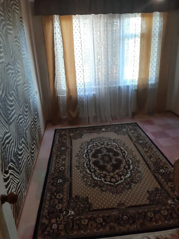 Продаеться кімната у гуртожитку на М.світальського.