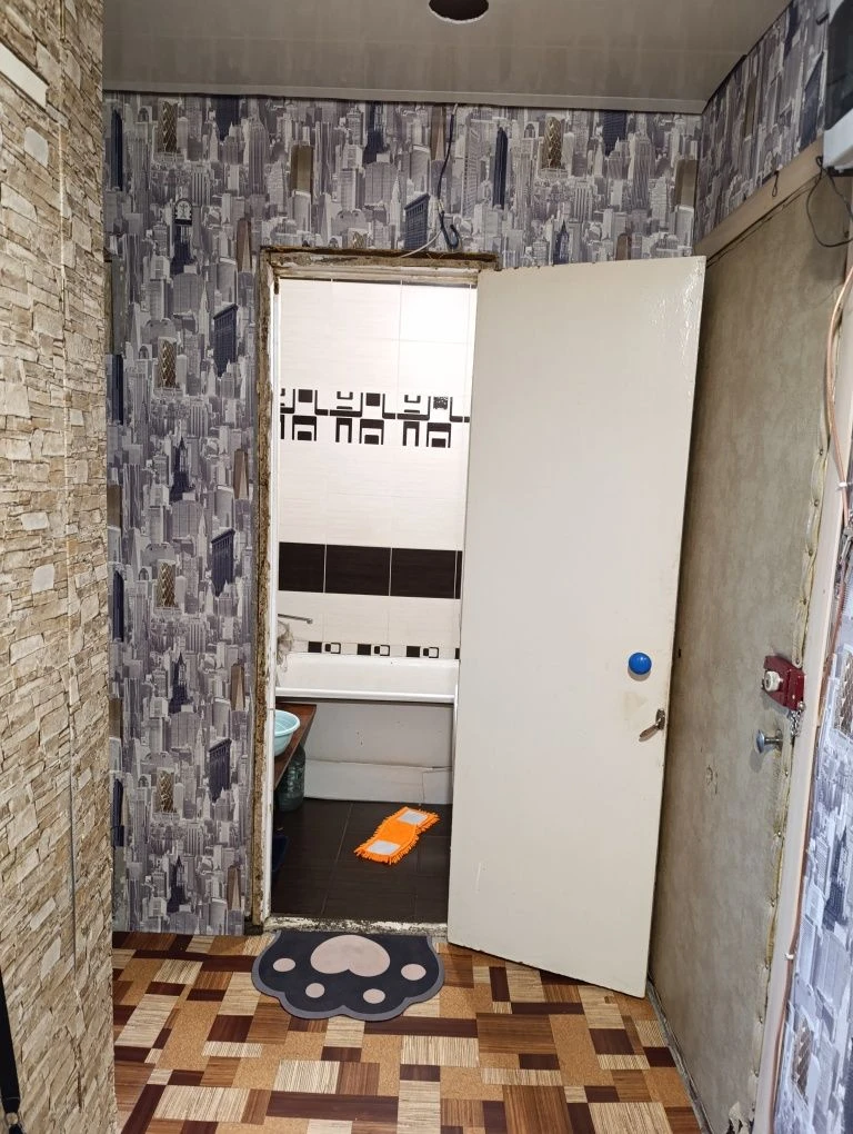 Продажа комнаты в 3 комн кв