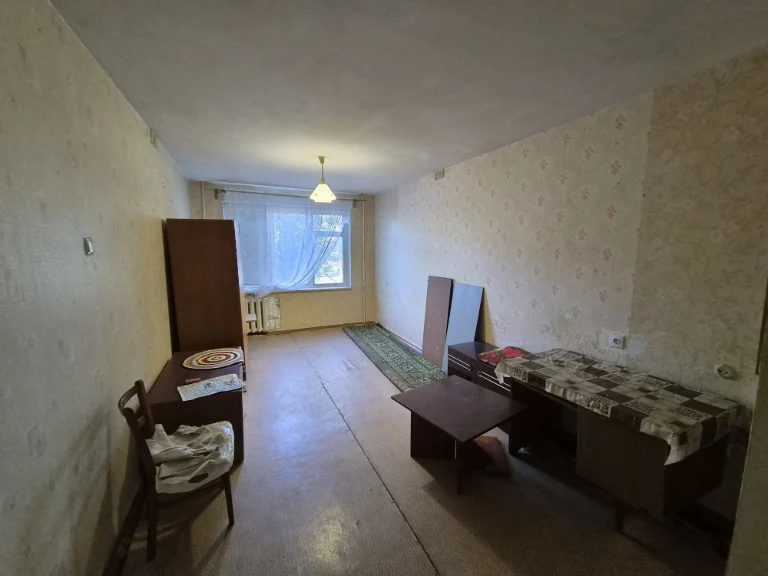 Продаж кімнати. Приватизована. Площа Домнобудівників.