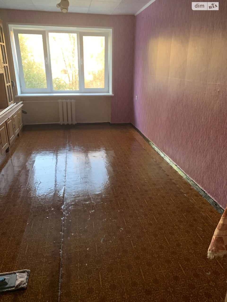 Продаж Кімната