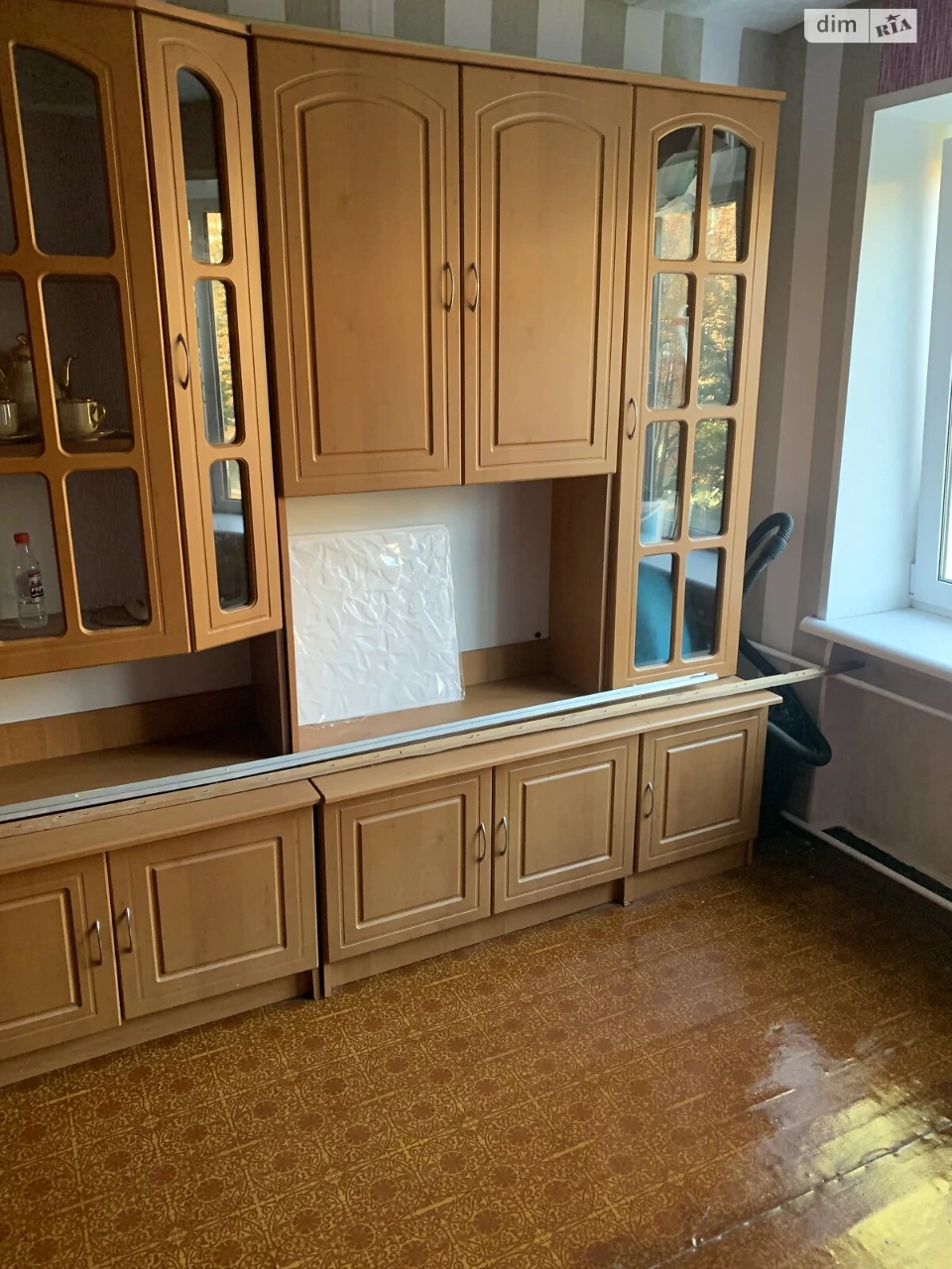 Продаж Кімната