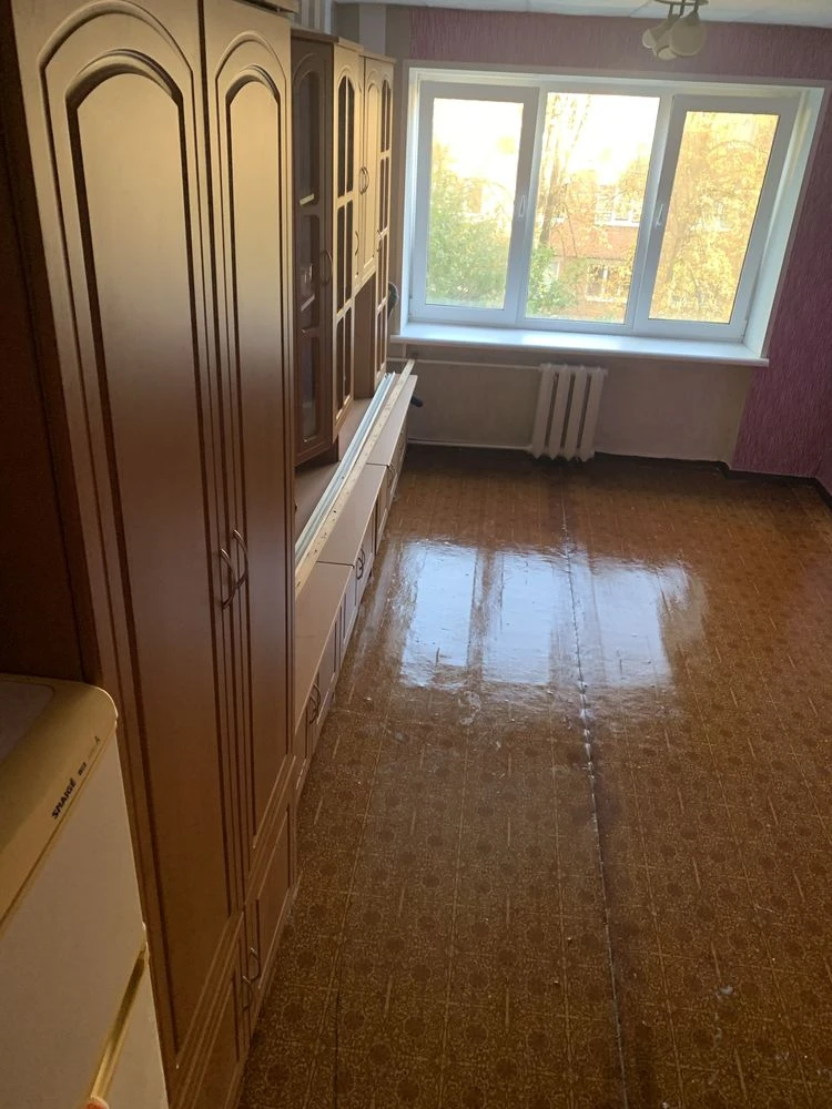 Продам кімнату в гуртожитку Шолом-Алейхема 84