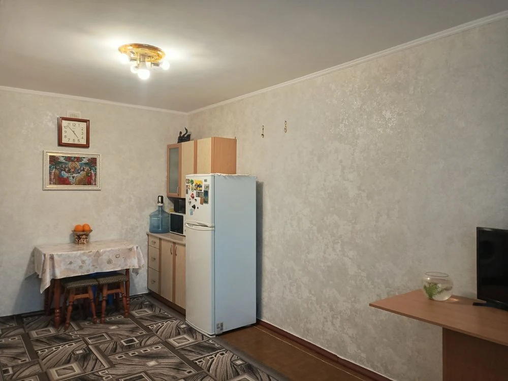 Продам простору кімнату 17 м² у гуртожитку, Бориспіль