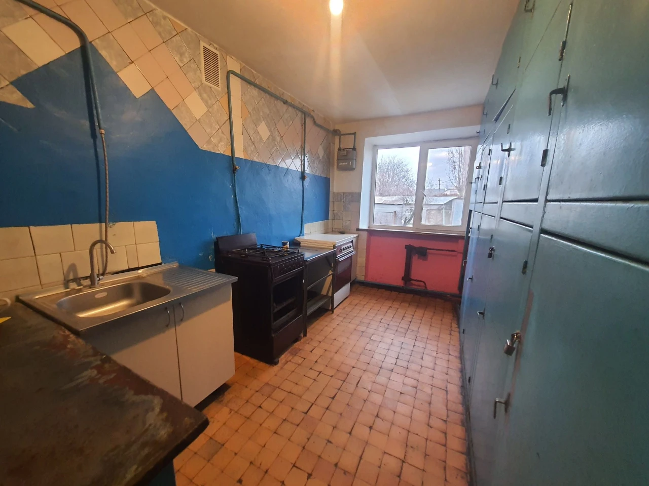Продам 2ві кімнати в гуртожитку вул. Дачна