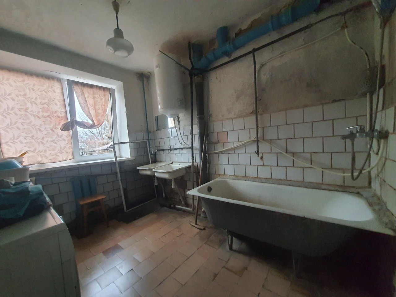 Продам 2ві кімнати в гуртожитку вул. Дачна