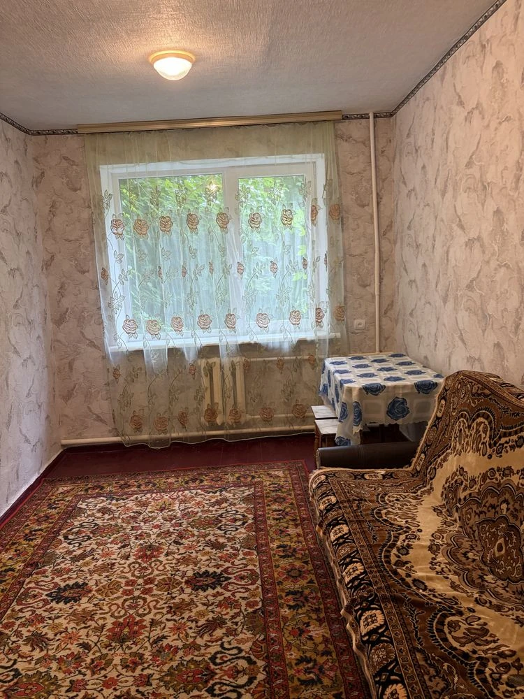 Продам 2-ві кімнати в гуртожитку