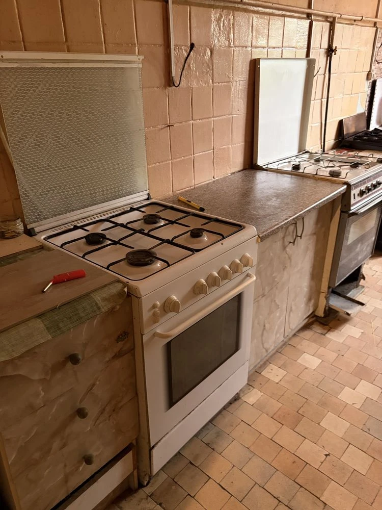 Продам 2-ві кімнати в гуртожитку