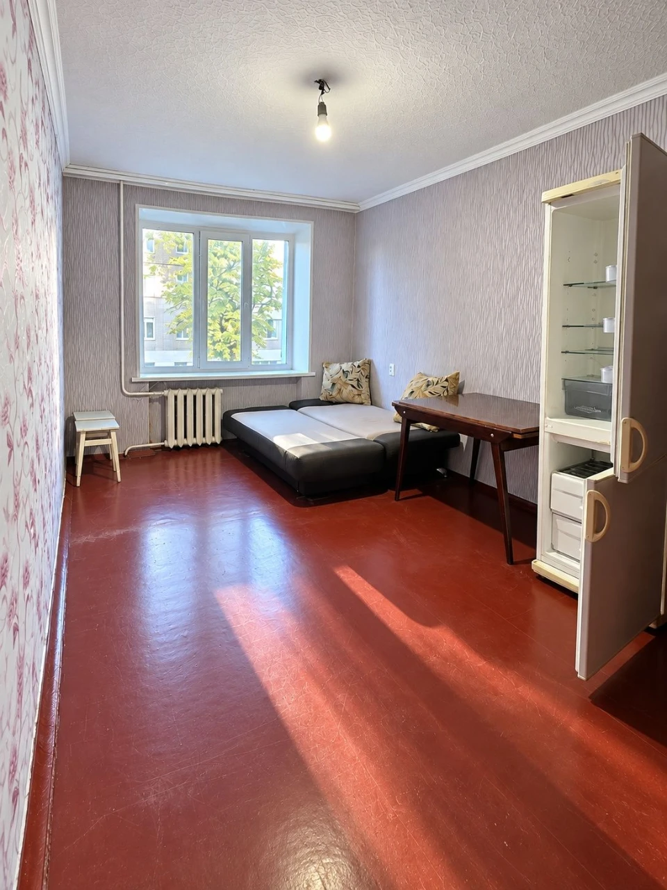 Продам кімнату в гуртожитку, вул. Молодіжна, 20, 17,4 м²