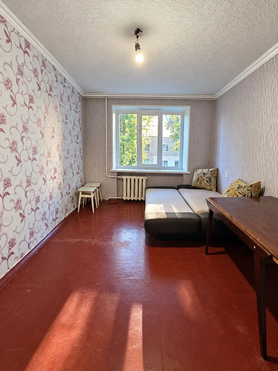 Продам кімнату в гуртожитку, вул. Молодіжна, 20, 17,4 м²