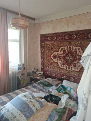 Продам 2 кім.в квартирі!