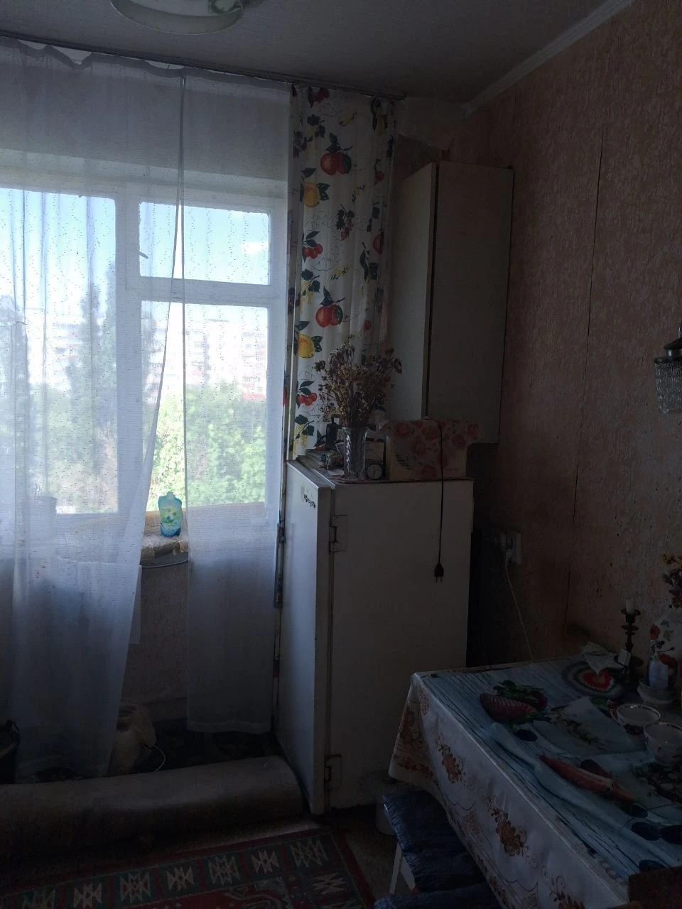 Продам 2 кім.в квартирі!