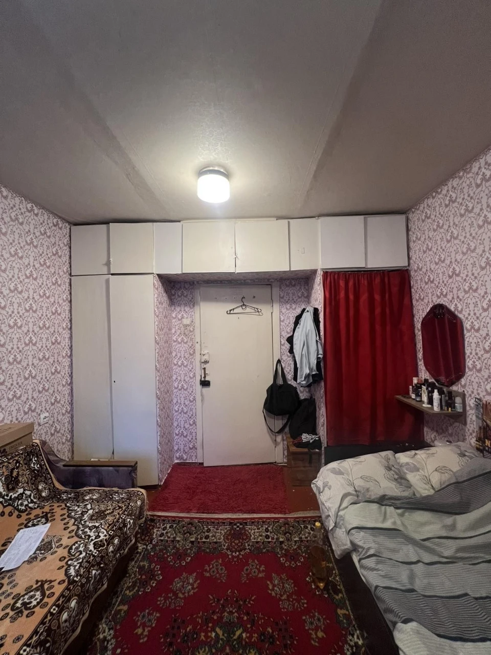 Продаж кімнати в гуртожитку