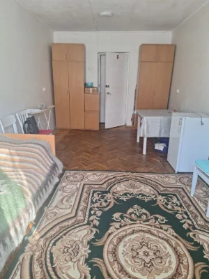 Продам велику кімнату у гуртожитку по вул. Горлівська, 124/4