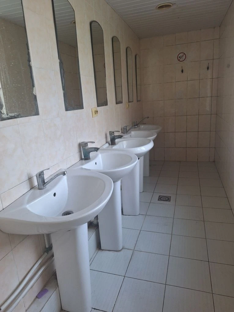 Продам велику кімнату у гуртожитку по вул. Горлівська, 124/4