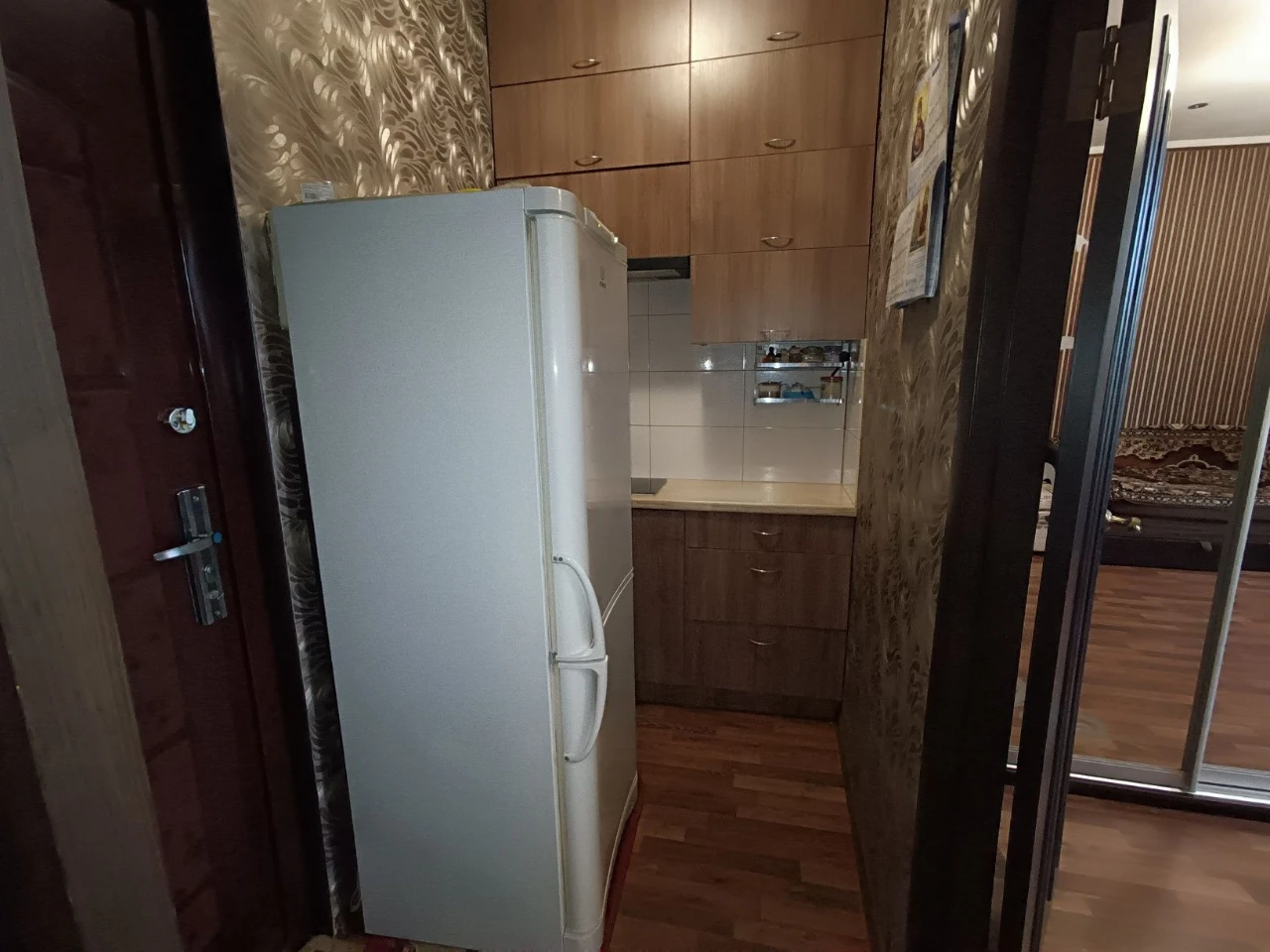 продам кімнату в гуртожитку на початку Броварів по вулиці Сі
