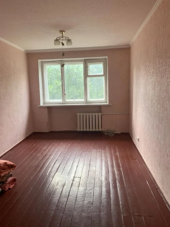 Продається житловий блок в центрі міста
