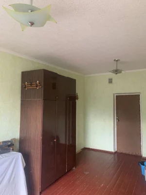 Продається житловий блок в центрі міста