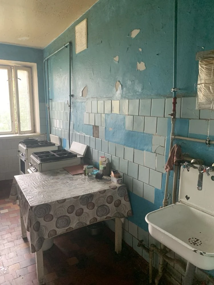 Продається житловий блок в центрі міста