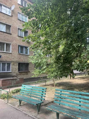 Продається житловий блок в центрі міста