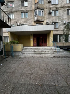 Продам комнату 14 м в общежитии