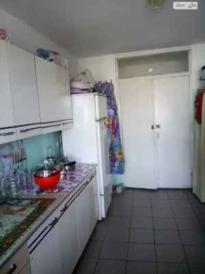 Продаж Кімната