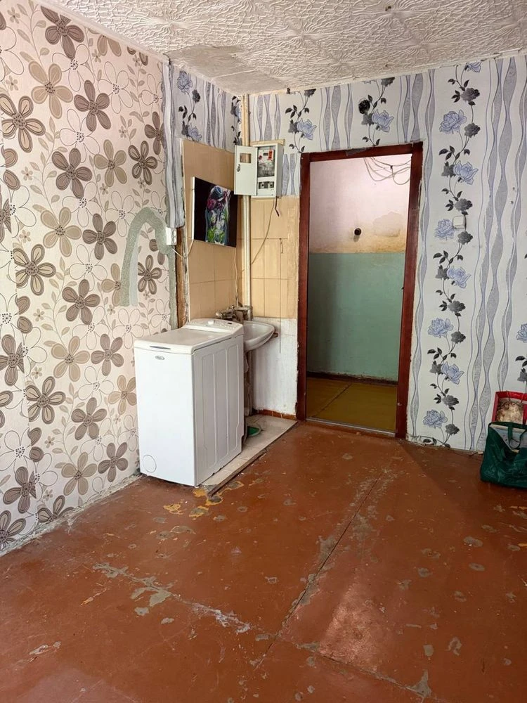 Продам комнату в общежитии центр