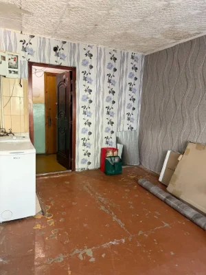 Продам комнату в общежитии центр