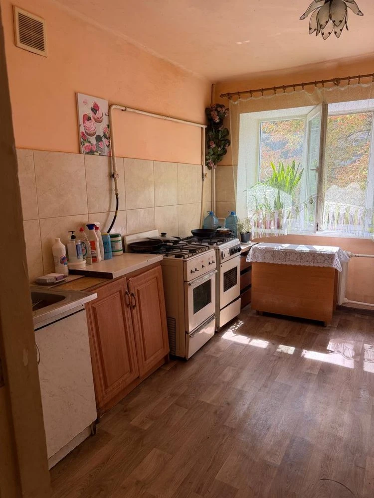 Продам комнату в общежитии центр