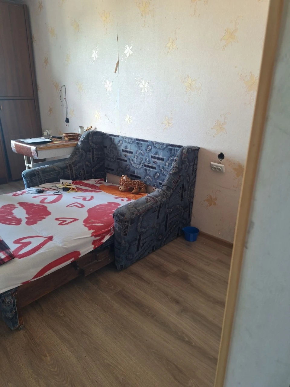 Продам  большую комнату с ремонтом
