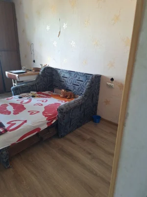 Продам  большую комнату с ремонтом