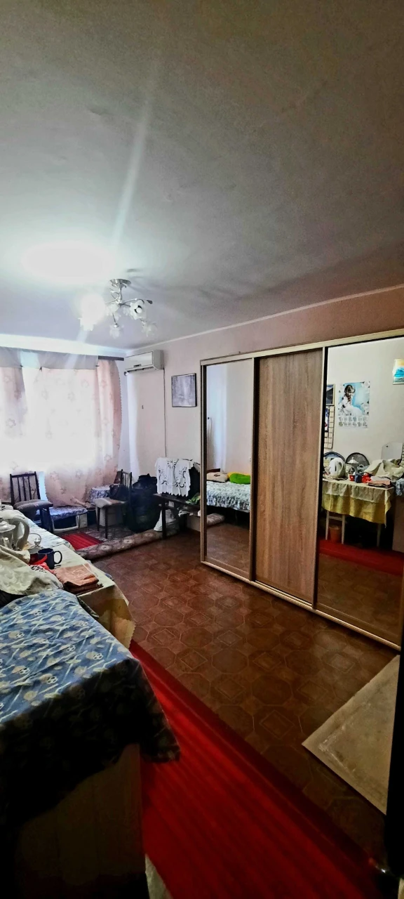 Продається кімната в комуналці Олександрійська, 16