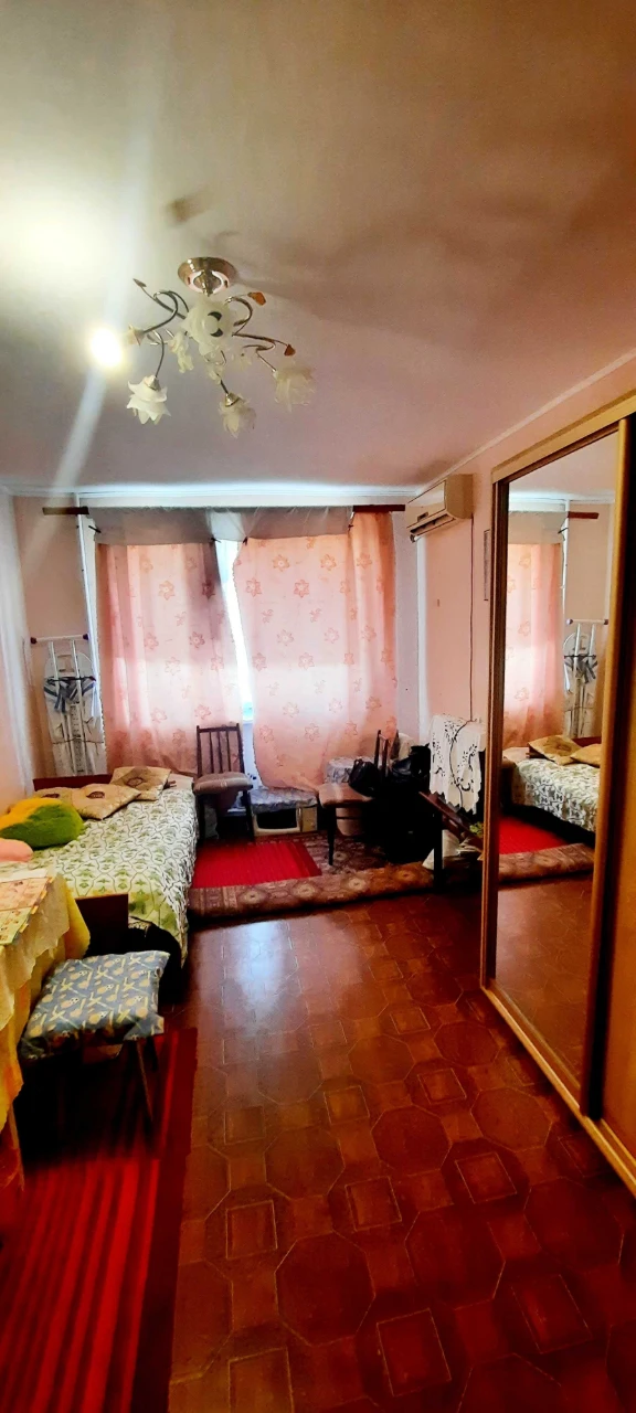 Продається кімната в комуналці Олександрійська, 16