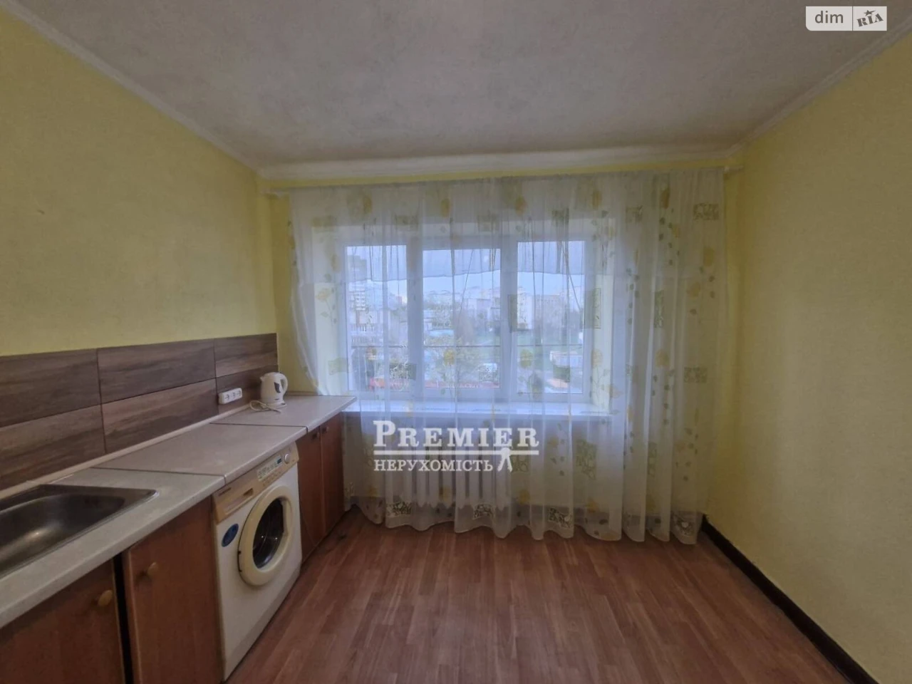 Продаж Кімната
