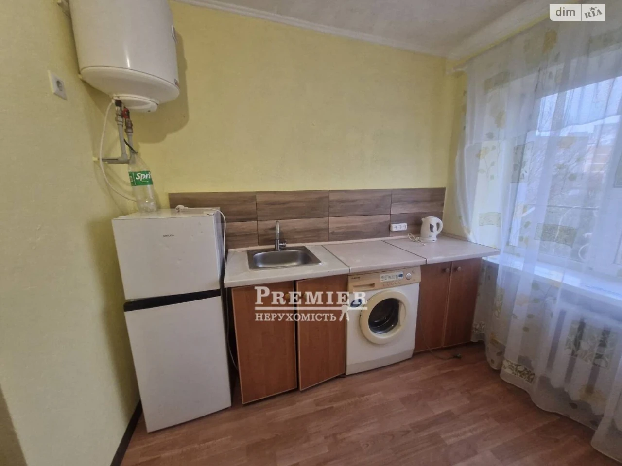 Продаж Кімната