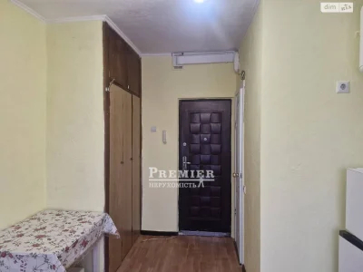 Продаж Кімната